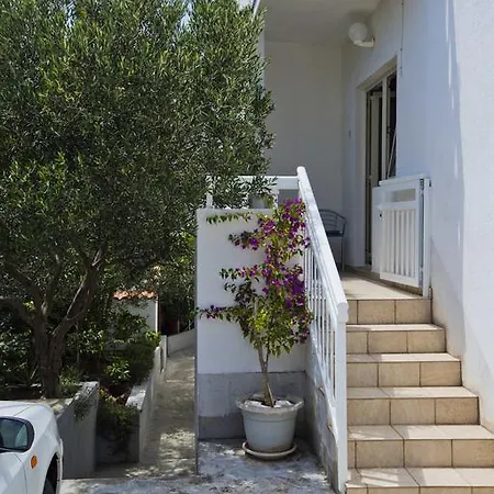 Bokan Apartment