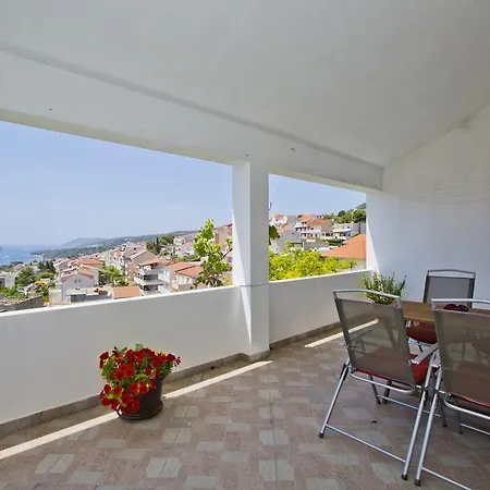 Bokan Apartment